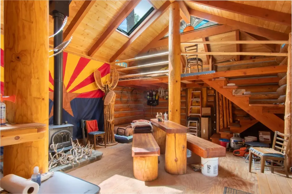 Cabane en bois à La Ferté-en-Ouche
